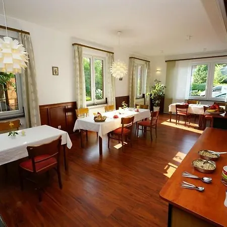 Lindenzimmer Stoecken Bed & Breakfast